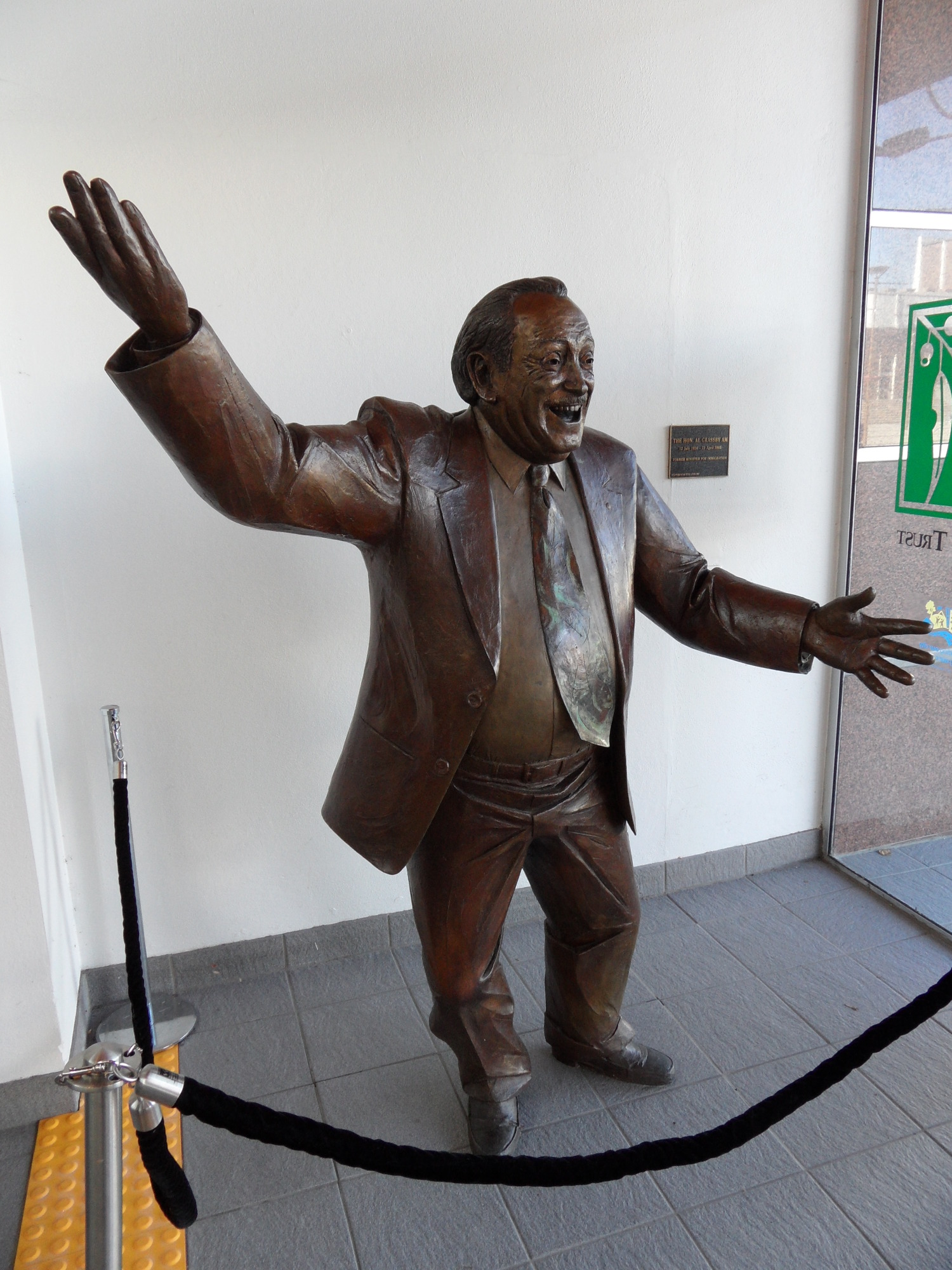 Statue of Al Grassby.