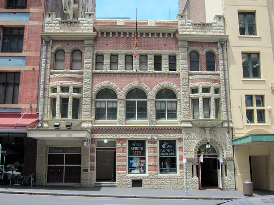 <p>Australian Hall in central Sydney</p>
