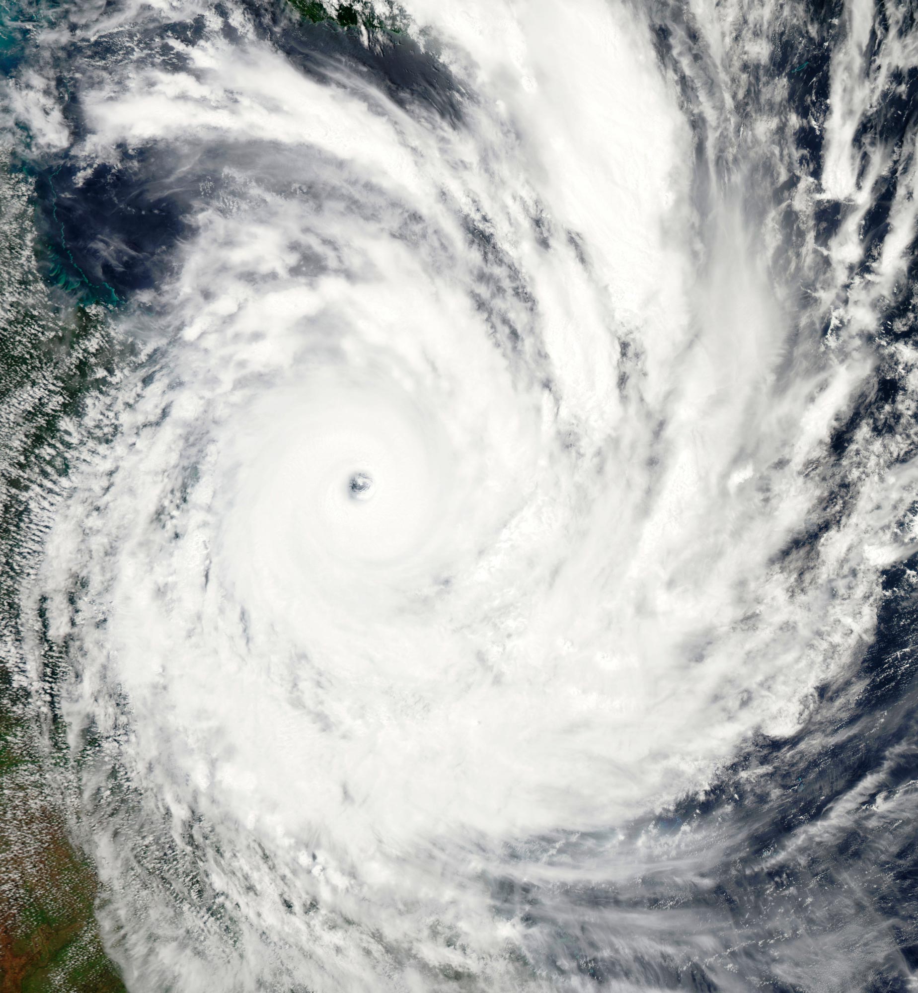 <p>Tropical Cyclone Yasi, category 5, 2011</p>
