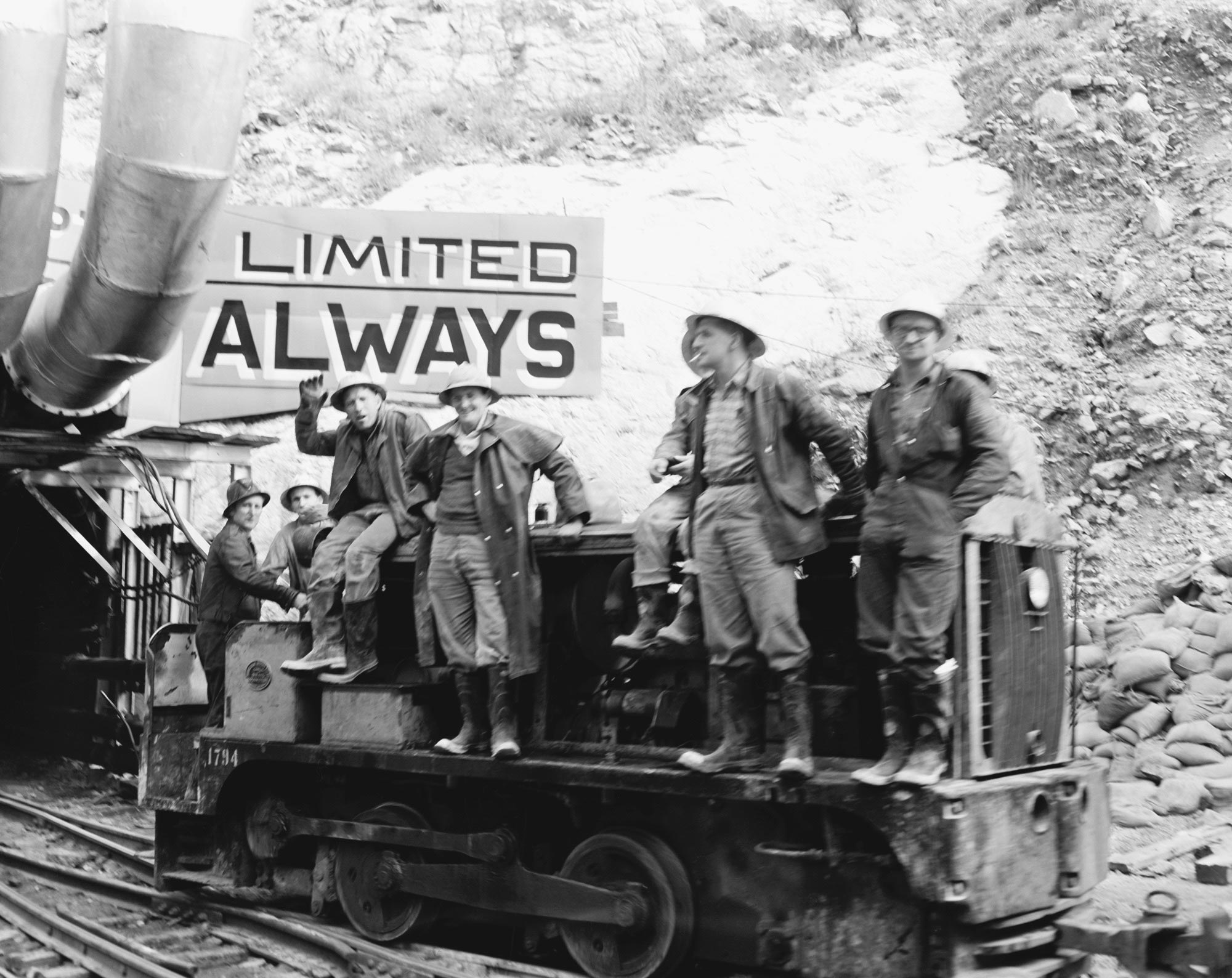 Workers before going on shift in the Tooma-Tumut tunnel, 1960