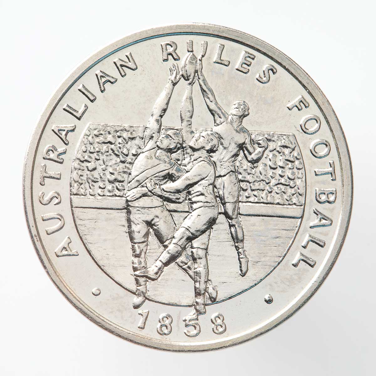 <p>Australian bicentennial commemorative medal depicting Australian Rules Football</p>
