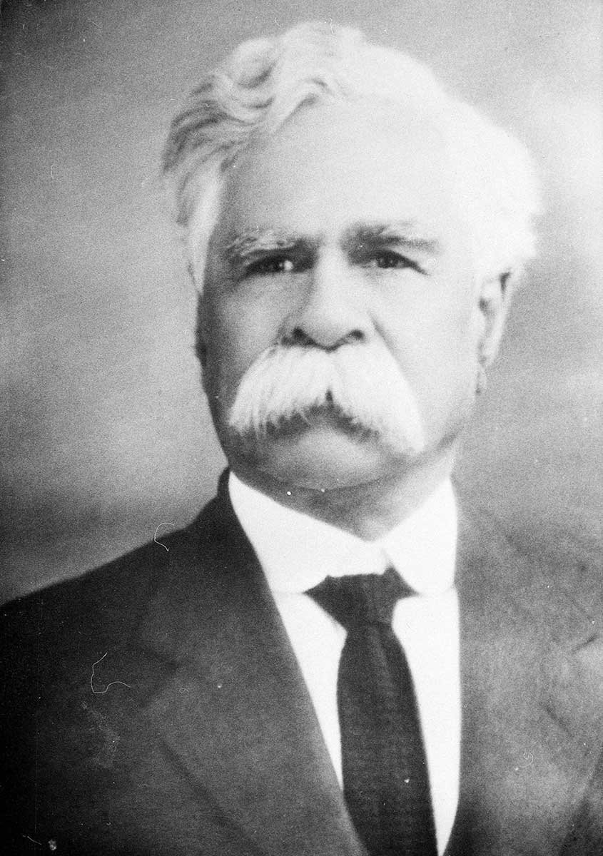 <p>William Cooper</p>
