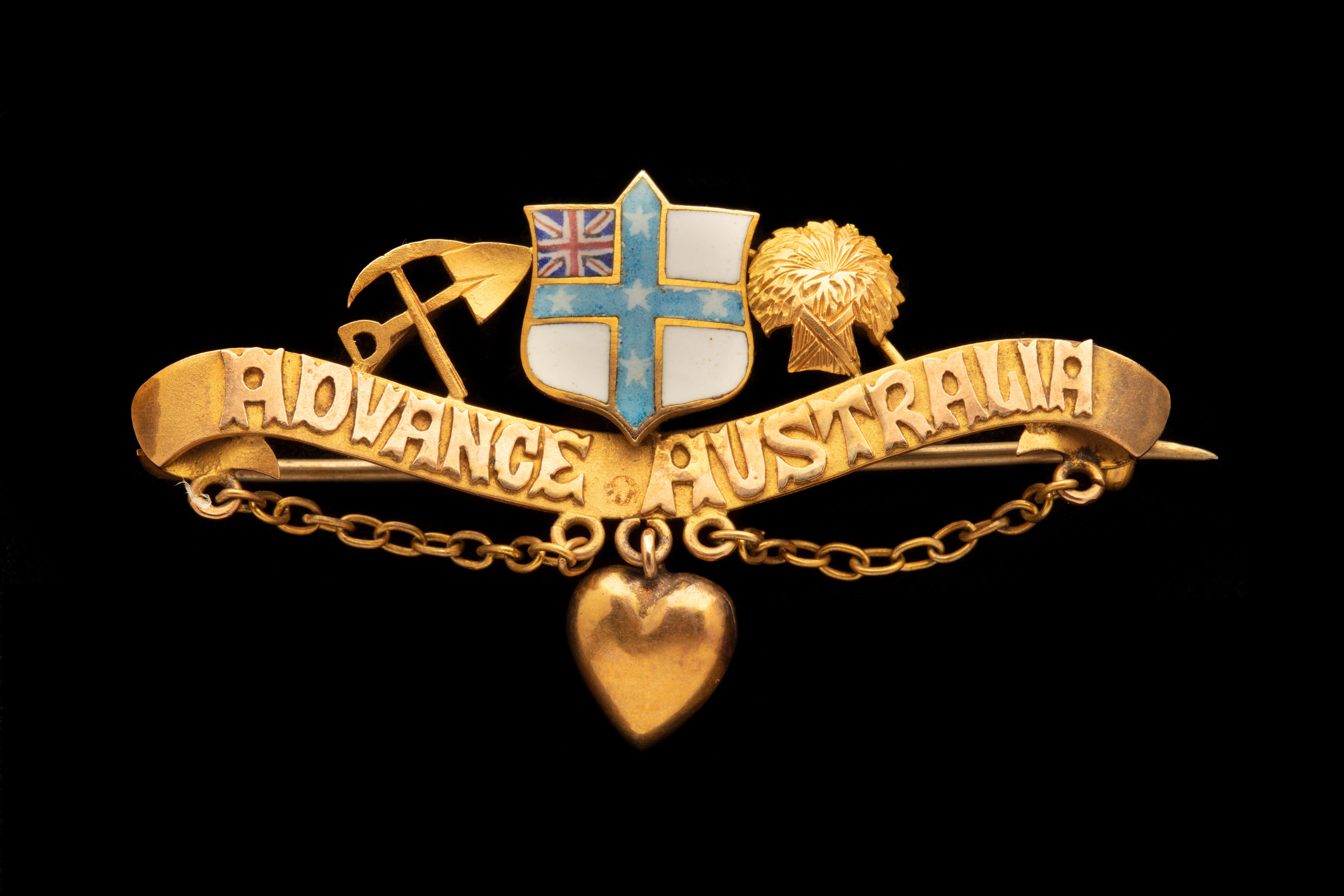 Advance Australia Federation brooch. National Museum of Australia. 
