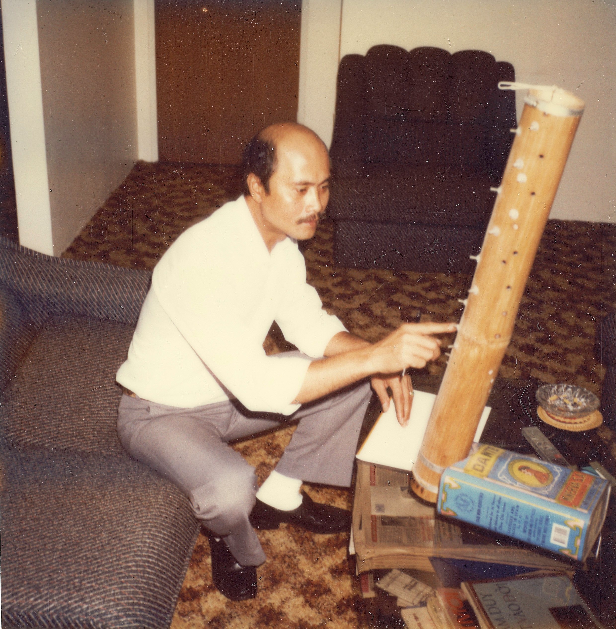 Minh Tam Nguyen with his dàn tre. Courtesy: Minh Tam Nguyen.