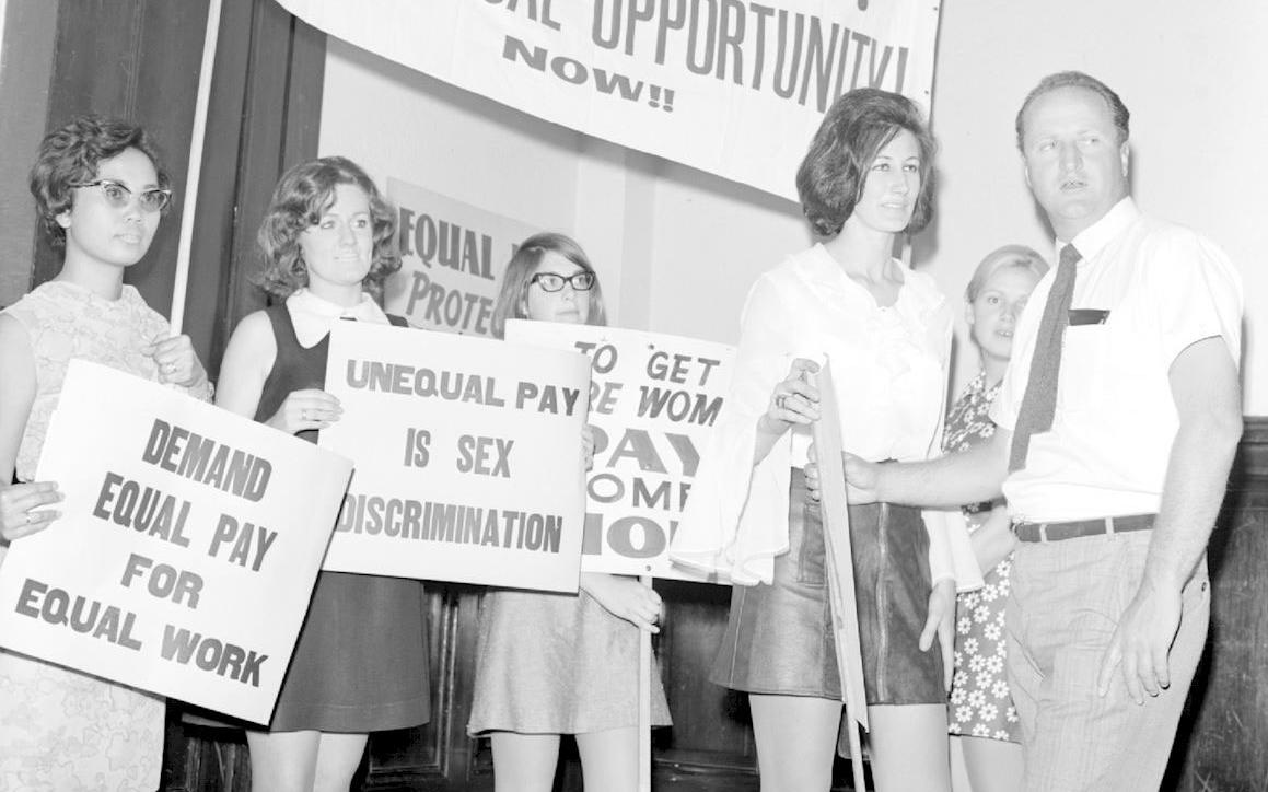 Equal pay protest, Melbourne Town Hall, 20 February 1969.